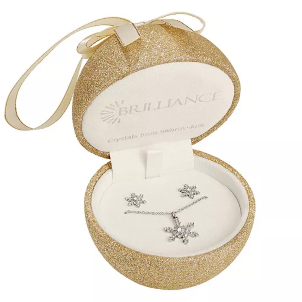 🎅🎄🎁 Brilliance Crystal Snowflake Necklace & Stud Earring Set
